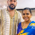 Hemangi Kavi Instagram - What a pleasant and handsome guy! ❤️ #yuvrajsingh #newad #adshoot #bts #koliwoman #कवीहुँमैं #हेमांगीकवी #तीसावळीगं #kavihunmain #hemangikavi #thatduskywoman #trending #cricket #icc #worldcup Khardanda