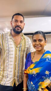 Hemangi Kavi Instagram - What a pleasant and handsome guy! ❤️ #yuvrajsingh #newad #adshoot #bts #koliwoman #कवीहुँमैं #हेमांगीकवी #तीसावळीगं #kavihunmain #hemangikavi #thatduskywoman #trending #cricket #icc #worldcup Khardanda