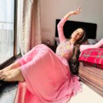 Hiba Nawab Instagram – Sardiyon ki dhoop ☀️