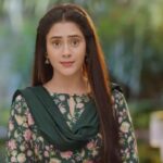 Hiba Nawab Instagram - Kya apni raah mein aane waali har mushkilon ko paar kar ke, Jhanak poore kar paayegi apne sapne? Dekhiye, #Jhanak, iss Somvaar se, raat 10:30 baje, StarPlus aur Disney+ Hotstar par. @hibanawab