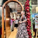 Hiba Nawab Instagram - 🎄💕 @aachho @neelangi_johari