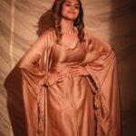 Indhuja Ravichandran Instagram - Stay Gold ✨ Wardrobe - @rehanabasheerofficial 🤌 Hair @rakmakeupartistry