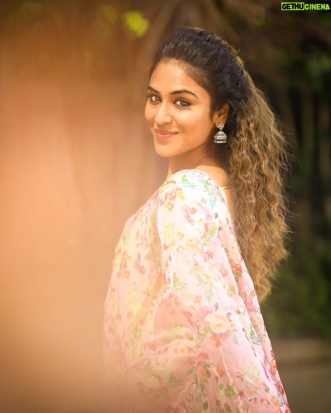 Indhuja Ravichandran Instagram - πΏππΏ . . . Shot by @they_call_me_keshu Wearing @the_trendy_turns & @aayisha_the_fashion_form Styling @stylebyannapurna Jewellery @houseofqc