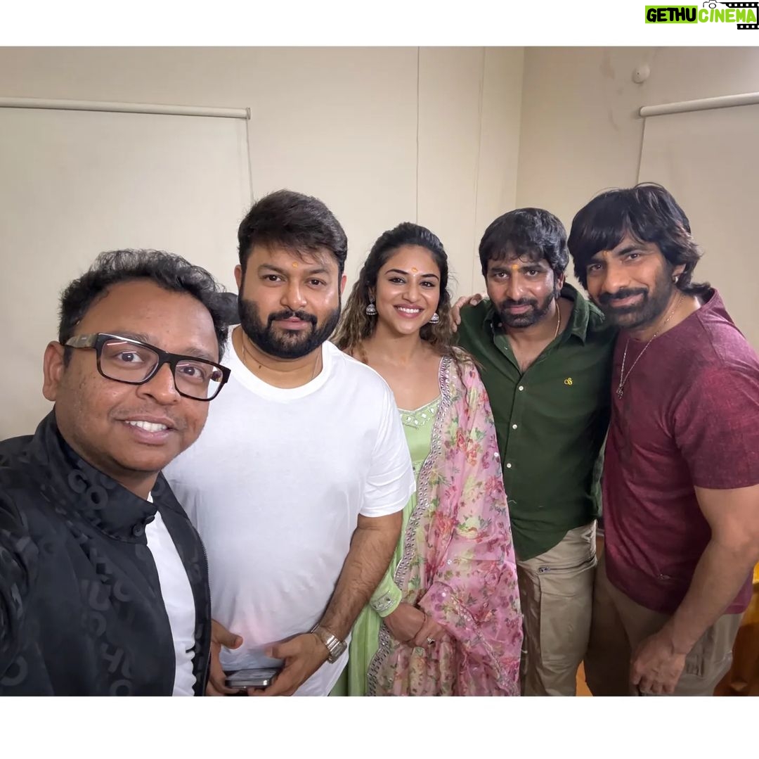 Indhuja Ravichandran Instagram - New beginnings 🥰 Looking towards a beautiful journey with super energetic @raviteja_2628 garu & visionary director @dongopichand garu & dream team @mythriofficial @selvaraghavan @musicthaman @dop_gkvishnu @saimadhav_burra @navinnooli @artasprakash #RT4GM #telugudebut Hyderabad