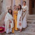 Isabelle Kaif Instagram - to the amazing Queens in my life and around the world Happy Happy Woman’s Day 💞👯‍♀️👑 #strong #wonderful #inspirational #funniest #beautiful The Kingdom of Women