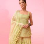 Isabelle Kaif Instagram - 🩷 Ganpati Bapa Moriya