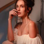 Isabelle Kaif Instagram - this is what I am wearing in Havana @shehlaakhan @haranish.hrf Dreaming of Travelling Again