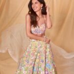 Isabelle Kaif Instagram - Happy Diwali 💕 Styling @tanghavri @nidhijeswani Outfit @rahulmishra_7 Earrings & Kada @gehnajewellers1 Rings @blingsutra Photogrpher @akshay_26 Makeup @sakbagasramua