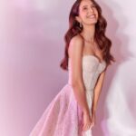 Isabelle Kaif Instagram - 🤍💖🤍 𝔻𝕣𝕖𝕒𝕞𝕚𝕟𝕘