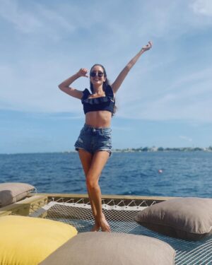 Isabelle Kaif Instagram - gonna mentally be here for awhile 🏝🌅⛵️🌊🦈