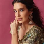 Isabelle Kaif Instagram - portrait mode 💕 📸 @abheetgidwani 👗 @pallakhshah assisted @himanyasingh 💄 @riyasheth.makeuphair Technicolor