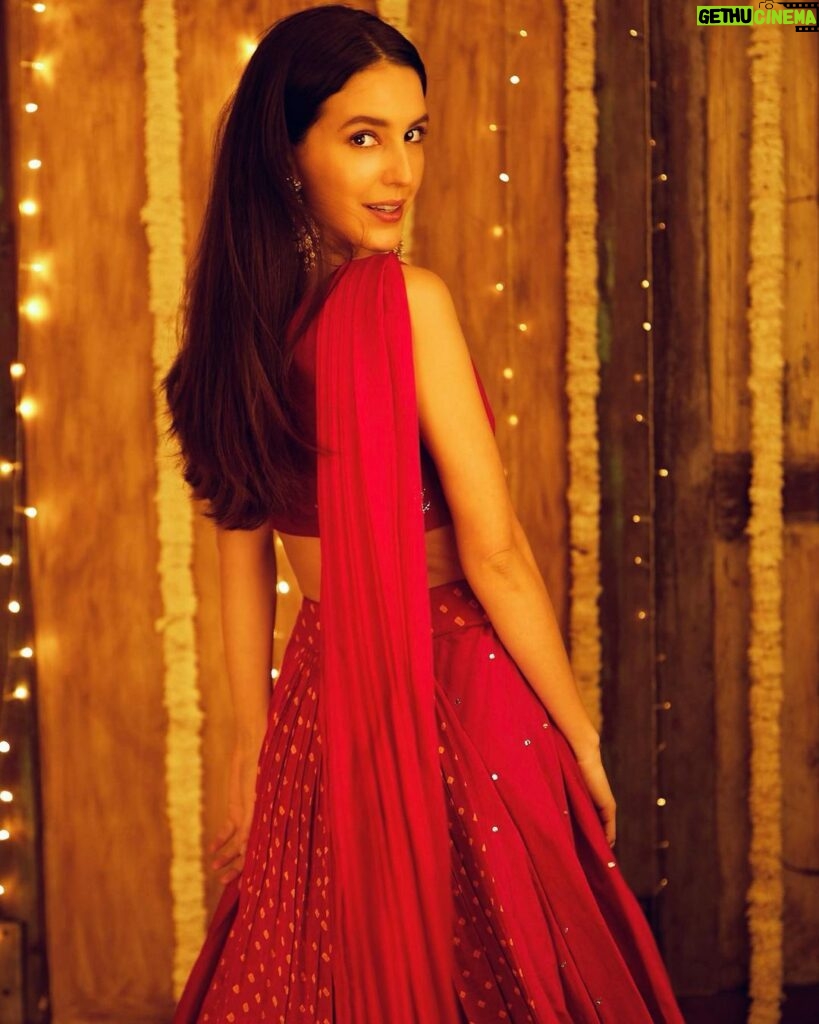 Isabelle Kaif Instagram - ✨🪔 💕 Happy Diwali 💕🪔✨ Diwali Lights