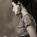 Isabelle Kaif Instagram - looking at you, looking at me Photo by @abheetgidwani Hair&Makeup by @riyasheth.makeuphair Styled by @pallakhshah Assisted by @himanyasingh Wearing @archanajaju.in Jewelry @mystiquebyanchal