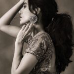 Isabelle Kaif Instagram - looking at you, looking at me Photo by @abheetgidwani Hair&Makeup by @riyasheth.makeuphair Styled by @pallakhshah Assisted by @himanyasingh Wearing @archanajaju.in Jewelry @mystiquebyanchal