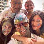 Isabelle Kaif Instagram - Happy Holi 💚💛❤️💜💙 Colour Festival