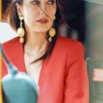 Isabelle Kaif Instagram - If I was a ricksha wali this is how I’d look for sawaris 🛺😎 Rickshaw