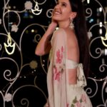 Isabelle Kaif Instagram - Happy Diwali! Sending Love and Light to you all! 💞 🪔 Festival of Lights