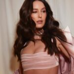 Isabelle Kaif Instagram - fun times at the #bhottindiafest with @realbollywoodhungama ✨🩷 Makeup @nishisingh_muah Hair @kunjsharma_hair Pics @shivamguptaphotography Outfit @_slaet_ Jewellery @rubans.in Styled by @anshikaav Assisted by @bhatia_tanisha SideEye