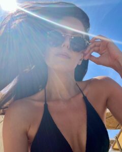 Isabelle Kaif Instagram - i beach 🏖️ Stone and Sea Escapes
