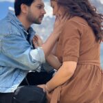 Isha Sharma Instagram - Reel banani music vdo banaun to vi vi jyada mushkil keu e🙌🏻🎬☺️ Love to all for appreciating Koi Si..♥️ Pls Watch if you haven’t watched yet and share your comments📲 make your reels and tag us 🎞️ 💖 @itsafsanakhan @isha_sharma7 @musicenzo @markoroshan @kafproductionsindia @netmediaofficial @amitprasher & team #koisi #nirmaan #afsanakhan ##reelsinstagram #ishasharma