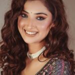 Isha Sharma Instagram - Waqt ko zara waqt do. Waqt aane pe waqt badal jayega..