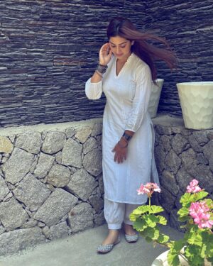 Isha Sharma Instagram - There’s a beauty in simplicity ….
