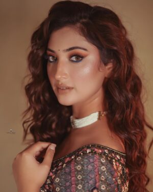 Isha Sharma Instagram - Waqt ko zara waqt do.
Waqt aane pe waqt badal jayega..