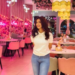 Isha Sharma Instagram - Sorry we visited in your absence @rajput.nidhi.9047 🫢