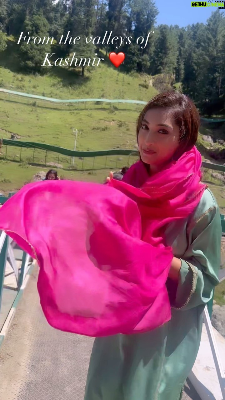Isha Sharma Instagram - You have to love my good and bad that’s all I know ☹️😎 • • • Stay tuned for our beautiful show. @alchemyfilmsprivatelimited @sonysab
