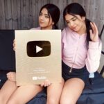 Ishveen Gulati Instagram - Blessed and Grateful!🙏🤍 ThankYou Soo Much Waheguru Ji And Famm! The 1 Million Play button on YouTube is something we’ve only dreamt of having! Never knew we would be holding it for our own channel! Because of you all our dream came true!#teamvleenam @amxn.sg @mummyvleenam @papavleenam @youtube @youtubeindia @youtubecreatorsindia