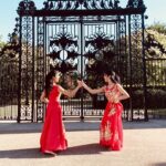 Ishveen Gulati Instagram - Here’s a dance video for you all!! Our feet were burning after making videos this day - dancing on stones here🤭🙈Show your loveeee❤️🧿#teamvleenam #mirrortwins