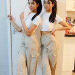 Ishveen Gulati Instagram - It’s the little things….🤍 #teamvleenam #mirrortwins #twins #twin ✨