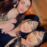Ishveen Gulati Instagram - Gani🫶 #teamvleenam #mirrortwins #twins #twin ♥️
