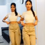Ishveen Gulati Instagram – 🤍 #teamvleenam #mirrortwins #twins #twin ✨