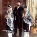 Ishveen Gulati Instagram - So far, so good!🧿Broooo @amxn.sg ✨ #teamvleenam #mirrortwins #twins #twin #brother
