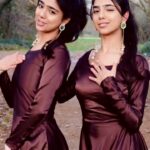 Ishveen Gulati Instagram - Jamal Jamaloo Girls🤎 ThankYou for the love! #teamvleenam #mirrortwins #twins #twin #jamaljamaloo #jamaljamaloogirls ✨