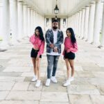 Ishveen Gulati Instagram - Bahara🫶🤍 @ezuworld #teamvleenam #mirrortwins . . 📸 @shaun_obv