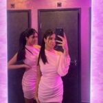 Ishveen Gulati Instagram - Always look on the pink side of life…..💗 #teamvleenam #mirrortwins #twins #twin ✨