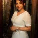 Iswarya Menon Instagram - 🤍 . . 📷 @irst_photography @noormakeup_mehndi
