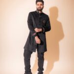 Jackky Bhagnani Instagram - In a world of colors, sometimes black steals the scene 🖤 #StyleWithJB Outfit by @snbyshantanunikhil HMU by @luv_hans77 Shot by @deepak_das_photography