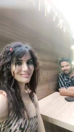 Jashn Agnihotri Instagram - Thanks @wasimakhterofficial for being a part of this reel ❤️
.
.
.
@g.guriii ❤️