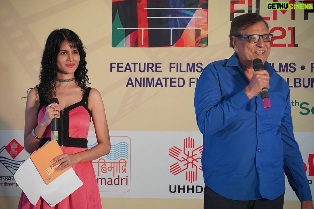 Jashn Agnihotri Instagram - #diff2021 #closingceremony #inpictures #orderwise #mitavashisht #akhilendramishra #vindudarasingh #aishwaryarajnikanth #aarushinishank #victorbanerjee #kcbokadia #tourismminister