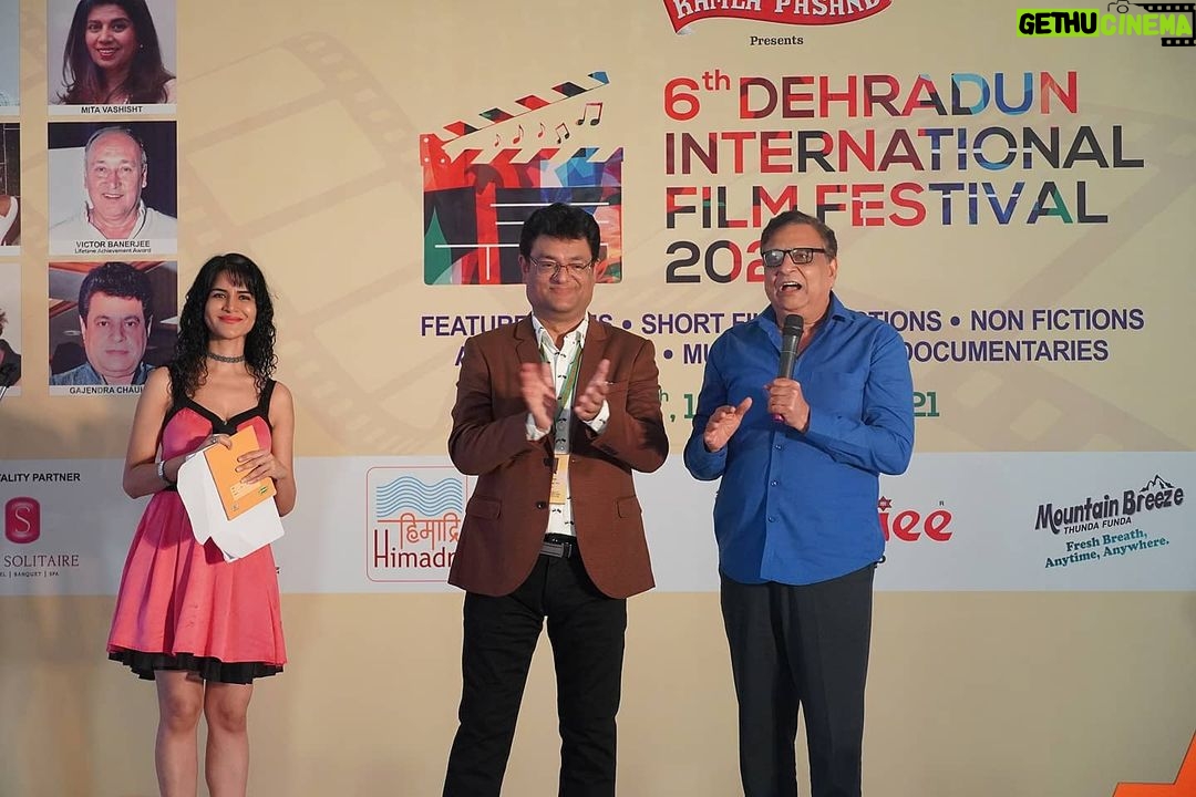 Jashn Agnihotri Instagram - #diff2021 #closingceremony #inpictures #orderwise #mitavashisht #akhilendramishra #vindudarasingh #aishwaryarajnikanth #aarushinishank #victorbanerjee #kcbokadia #tourismminister