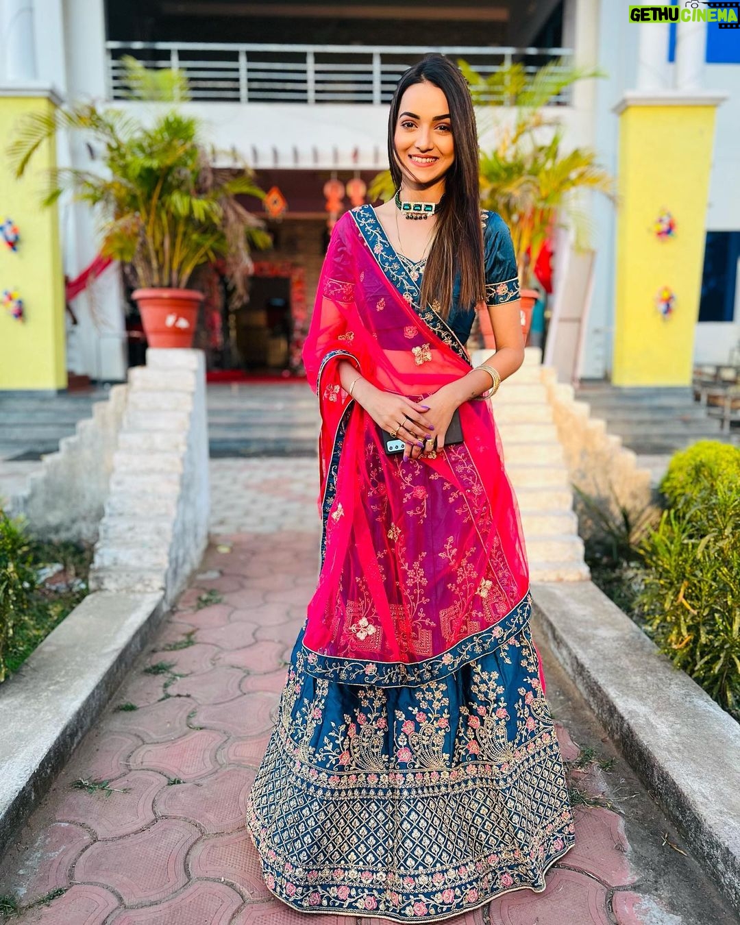 Jasmine Rath Instagram - They are strong They are the rock. They are important Lets love them. Lets respect them Lets honor them. Lets appreciate them Lets protect them Lets support them Lets save them Lets listen to them Lets believe them Lets be there for them. They are our children, our sisters, our girlfriends, our friends, our wives, our mothers, our grand mothers, our colleagues, our neighbors. They don't need to prove themselves or to explain themselves to anyone. They need to be who they are. Phenomenal women. To all the women out there . Happy Women's Month💕 #jasminerath