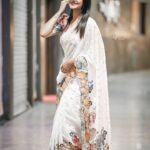 Jasmine Rath Instagram – I may be petty, but at least I’m entertaining🤍

Saree – @snehacollections21 
Pc- @aj_photowala