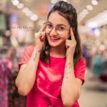 Jasmine Rath Instagram - Kya apke zindegi main koi hai jisko haste dekh apka din ban jaye???✨ Pc- @yes_myclicks #jasminerath
