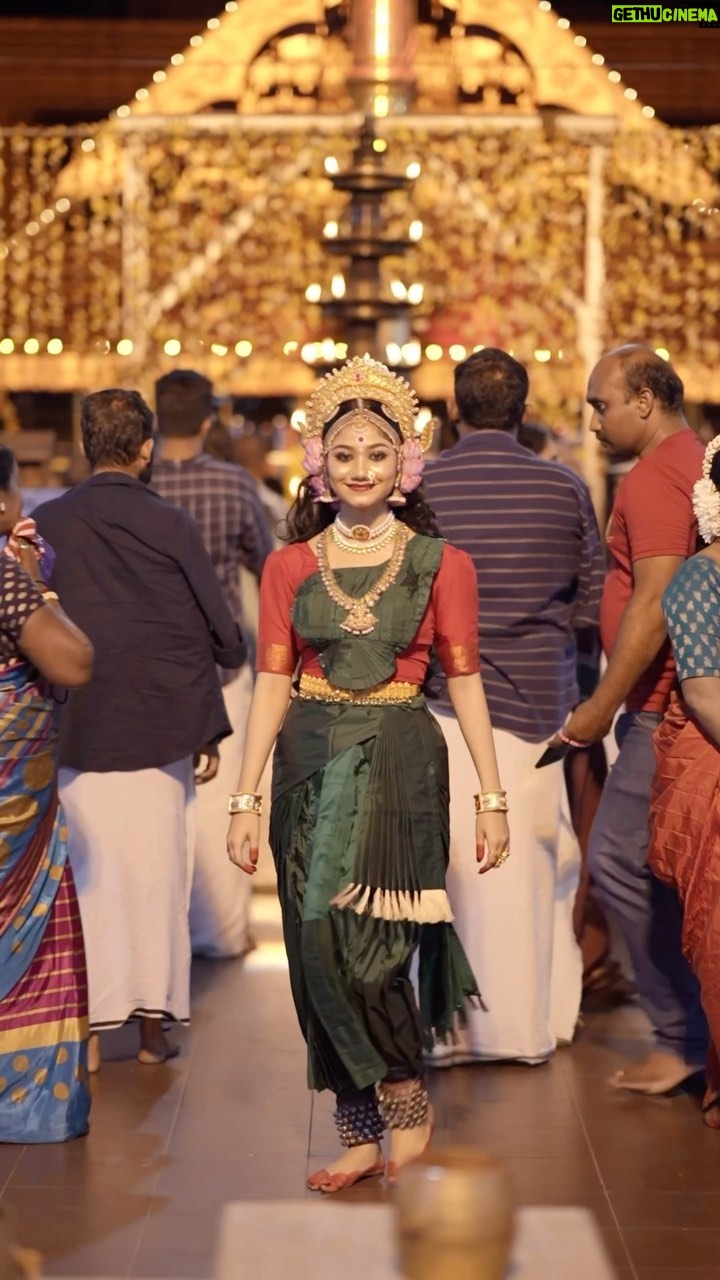 Jasnya Jayadeesh Instagram - This is how I transformed to Annapoorneshwari 🥰🙏watch till end ❤️ Mua @dilimonveni_official ❤️ Vc @amal_photographi_ ❤️ . @neethu_jayan2 @arun_anedath @jayadeesh_k_damodar