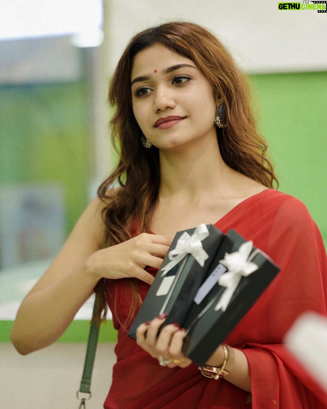 Jasnya Jayadeesh Instagram - Write me a caption ✍️😜❤️ 📸 @jk.dop ❤️