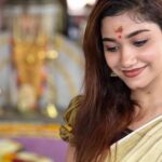 Jasnya Jayadeesh Instagram - Hayyoda ❤️🙈 👗 @ar_handlooms_kuthampully ❤️ Vc @arun_anedath ❤️ Location @iamvishnusasishanker ettante veed 🫣❤️