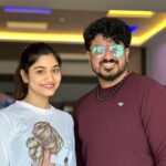 Jasnya Jayadeesh Instagram – Finally we met @bibingeorge.onair after planning for so long ❤️🥰
Such an energetic vibrant person u are 🥹❤️it was amazing meeting u etta 🥰❤️
Pc @arun_anedath ❤️
